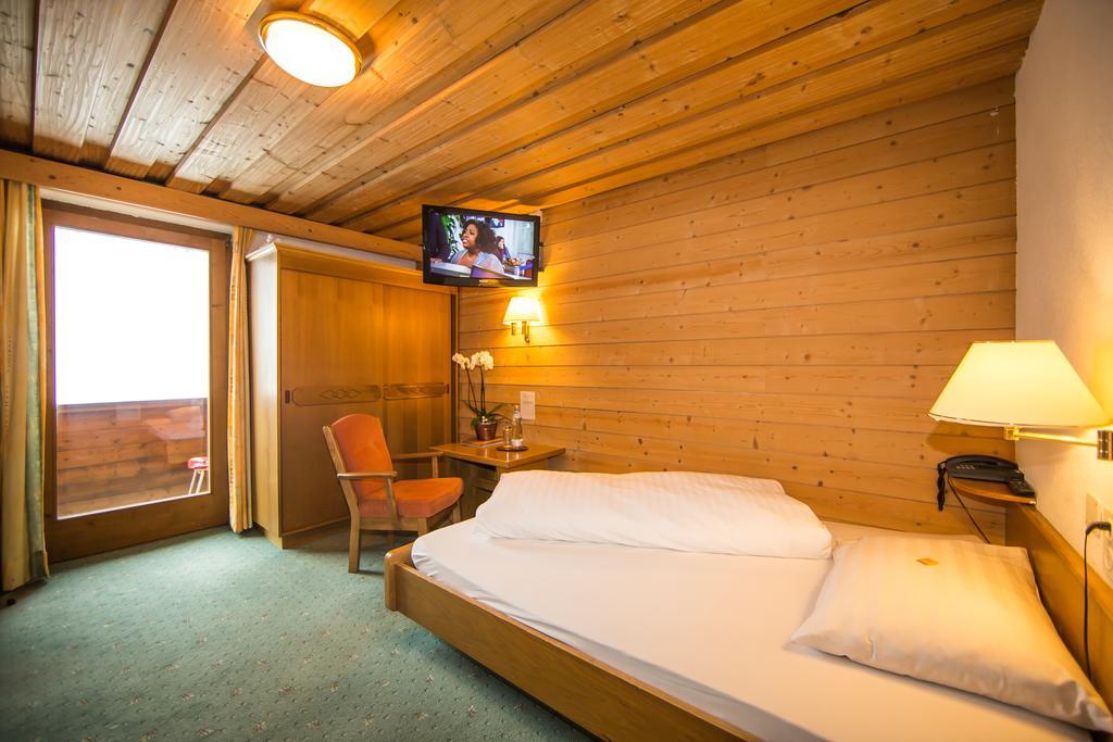 Hotel Cresta Samnaun Room photo